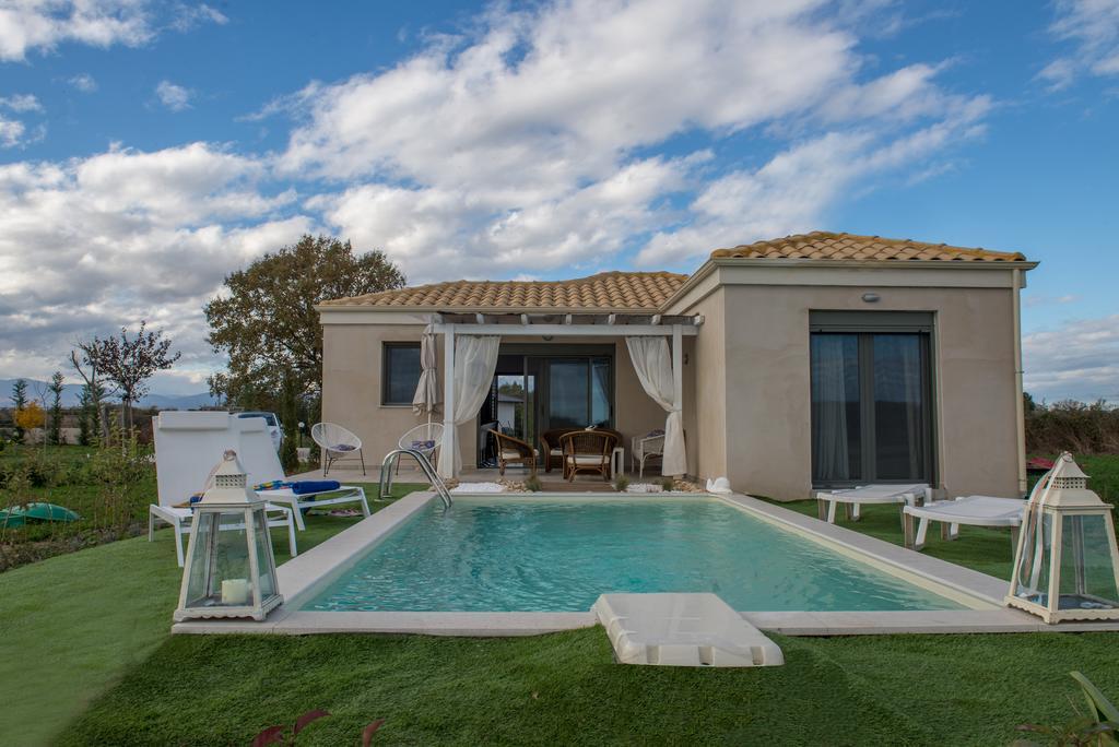 Iris Home Paralía 外观 照片